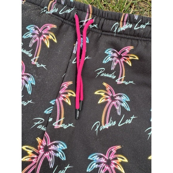 Wesc mens Black tropical multi color palm trees fleece sweat shorts size Small - Picture 4 of 12